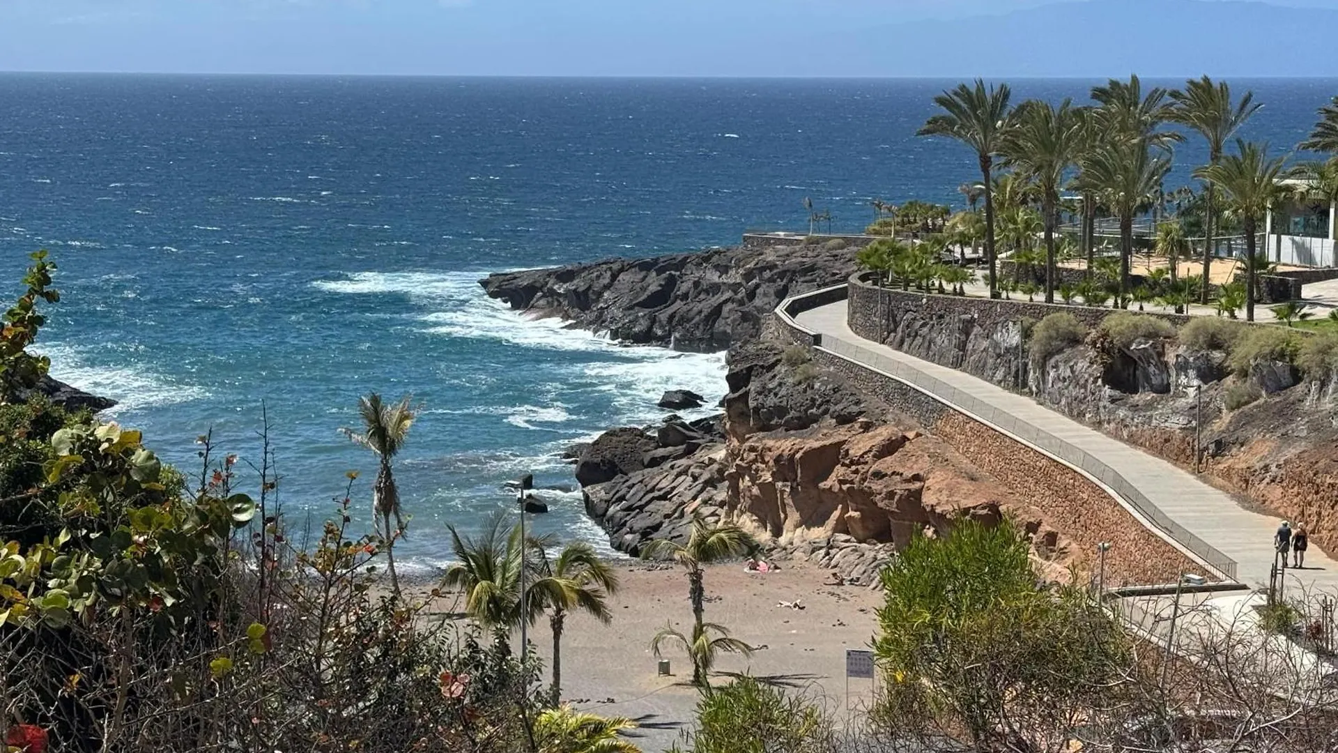 Family-Friendly Oasis In Playa Paraiso With Panoramic Terrace & Private Parking In Tenerife 스페인