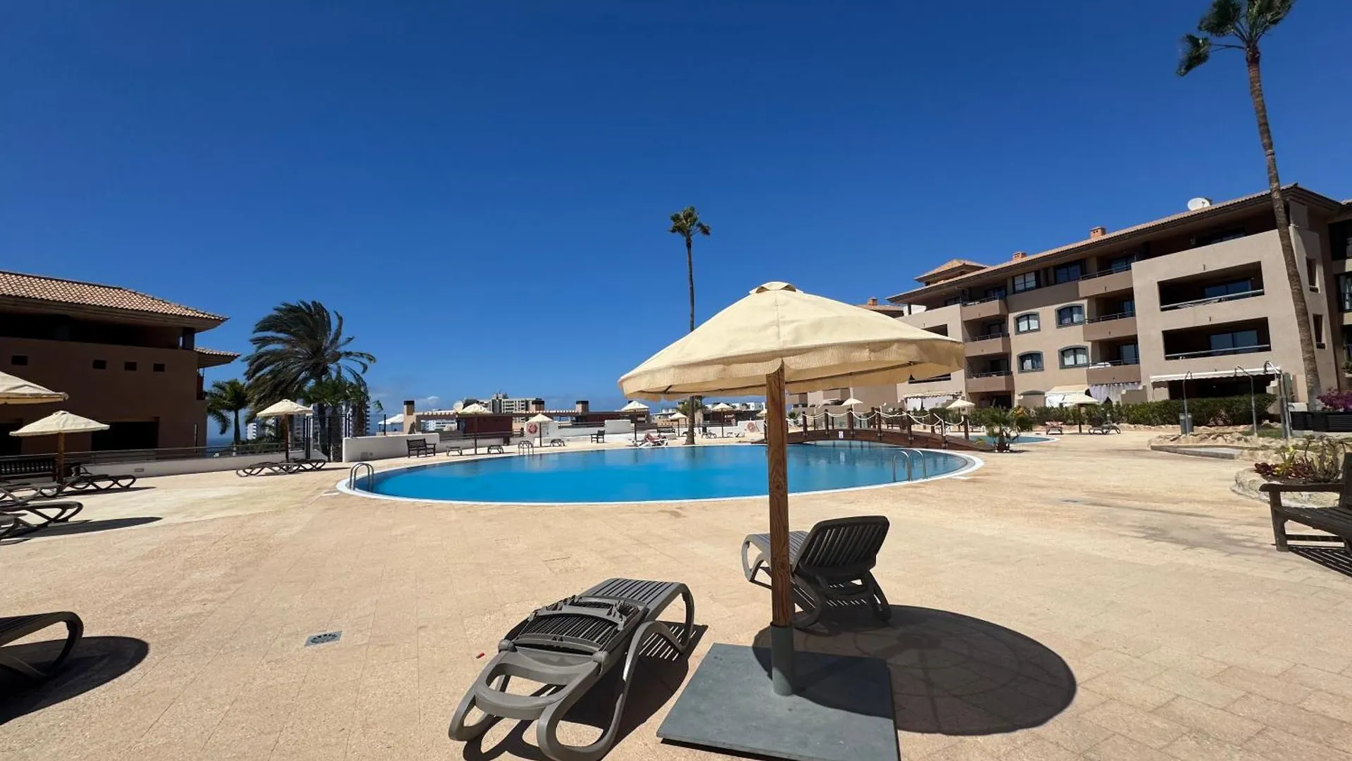 Family-Friendly Oasis In Playa Paraiso With Panoramic Terrace & Private Parking In Tenerife 0*, 플라야 파라이소